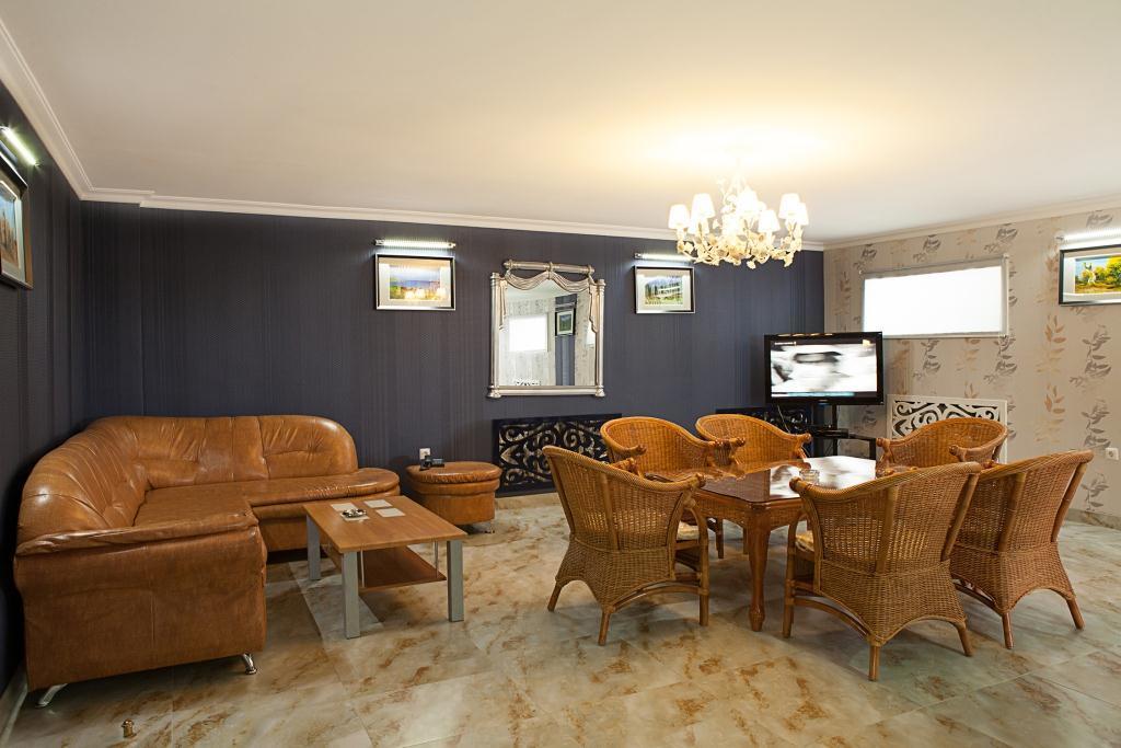 Hotel Topaz Astana Extérieur photo
