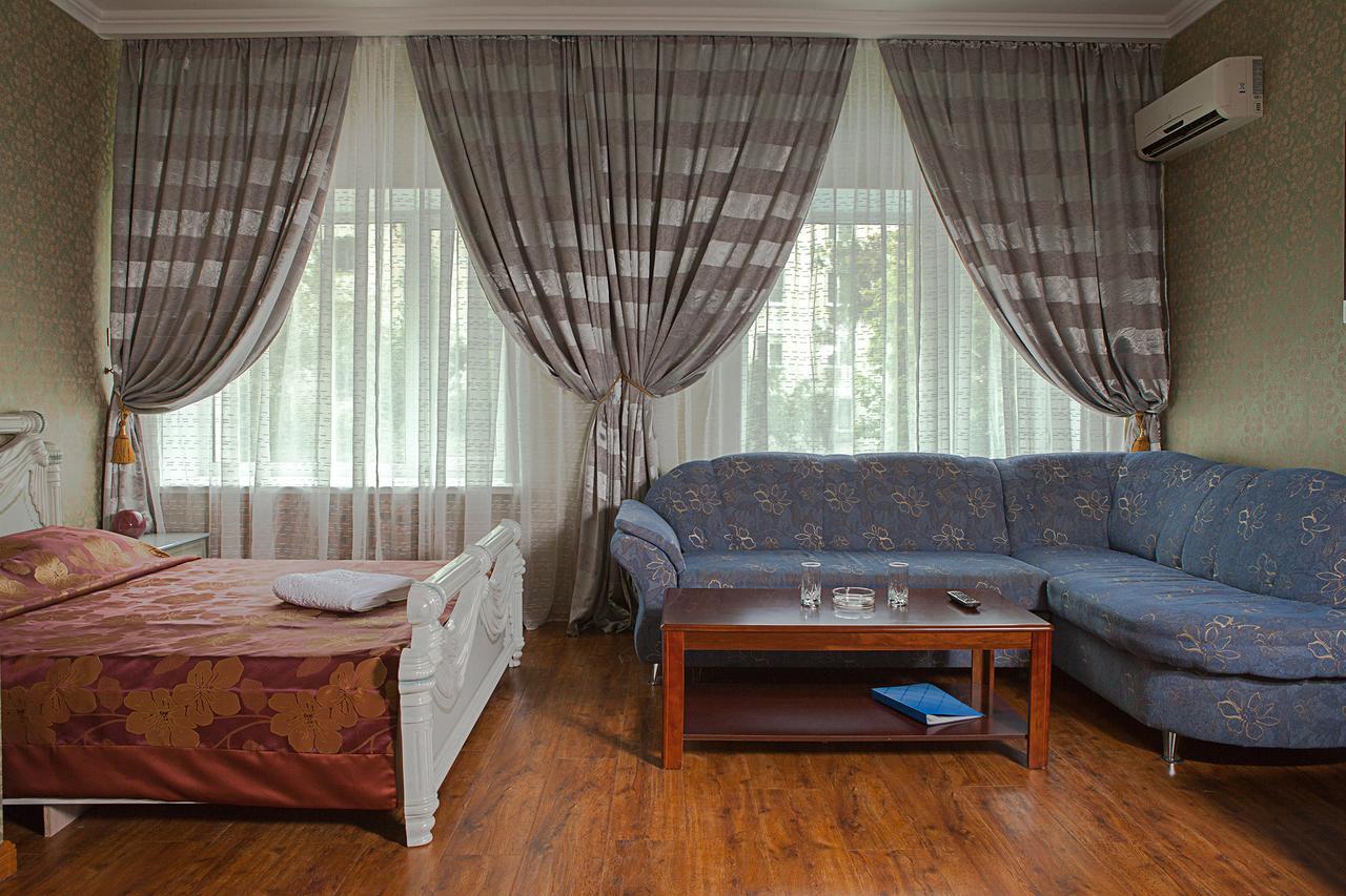 Hotel Topaz Astana Extérieur photo