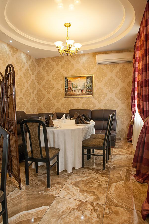 Hotel Topaz Astana Extérieur photo